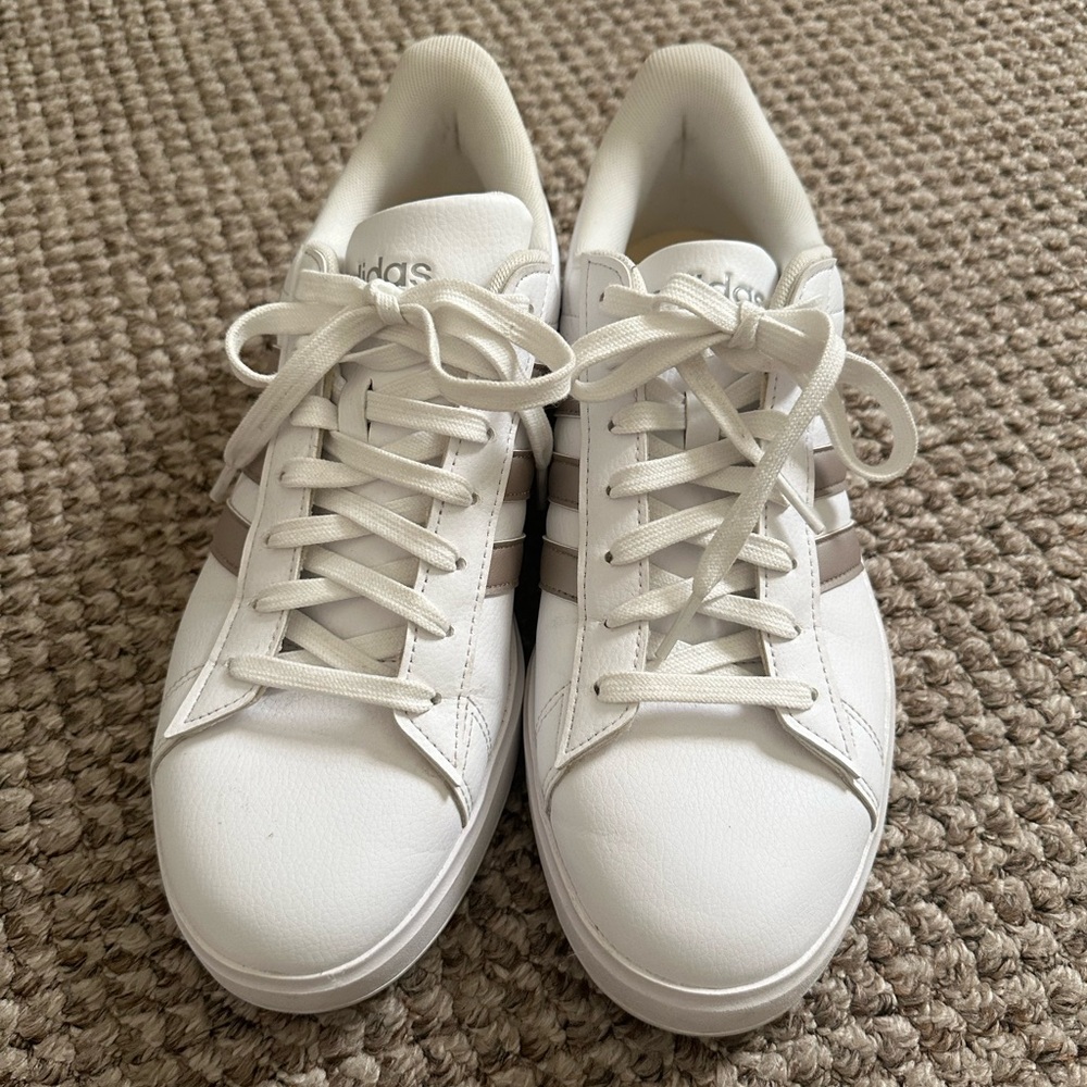 Grand Court 2.0 Sneaker (Women)